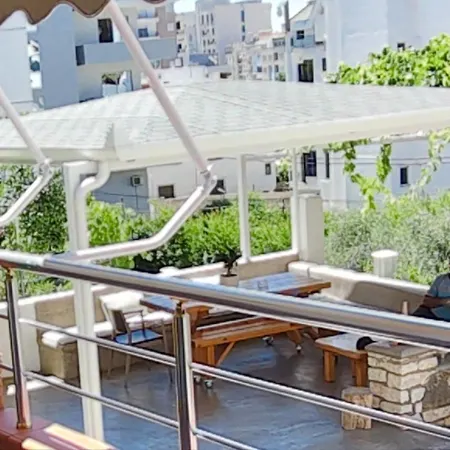 Lejlighedshotel Yana *