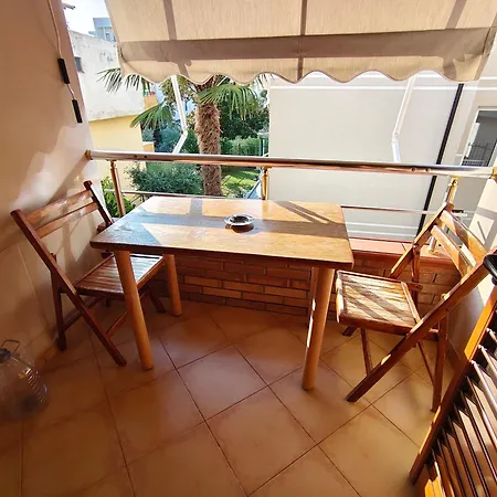 Yana Aparthotel