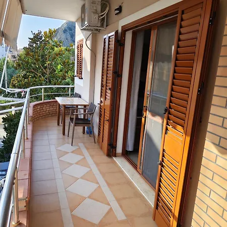 Yana Lejlighedshotel